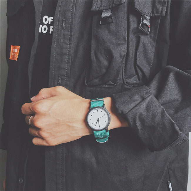 Hommes et femmes montres de couple pour le commerce international
