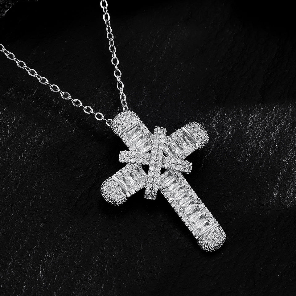 Collier de croix Zircon