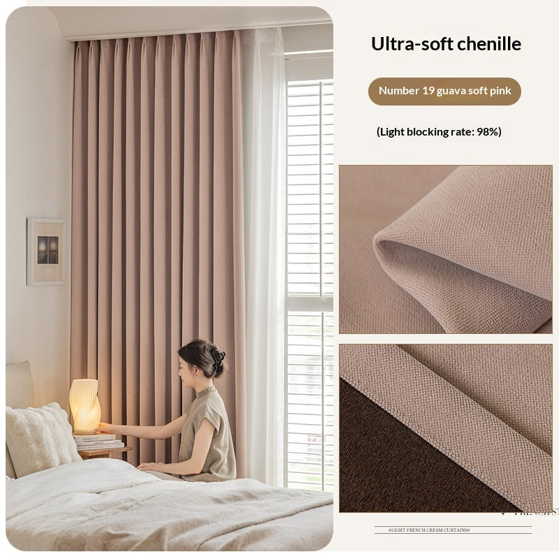 Rideaux en nylon entièrement noirté pour un look haut de gamme dans la chambre