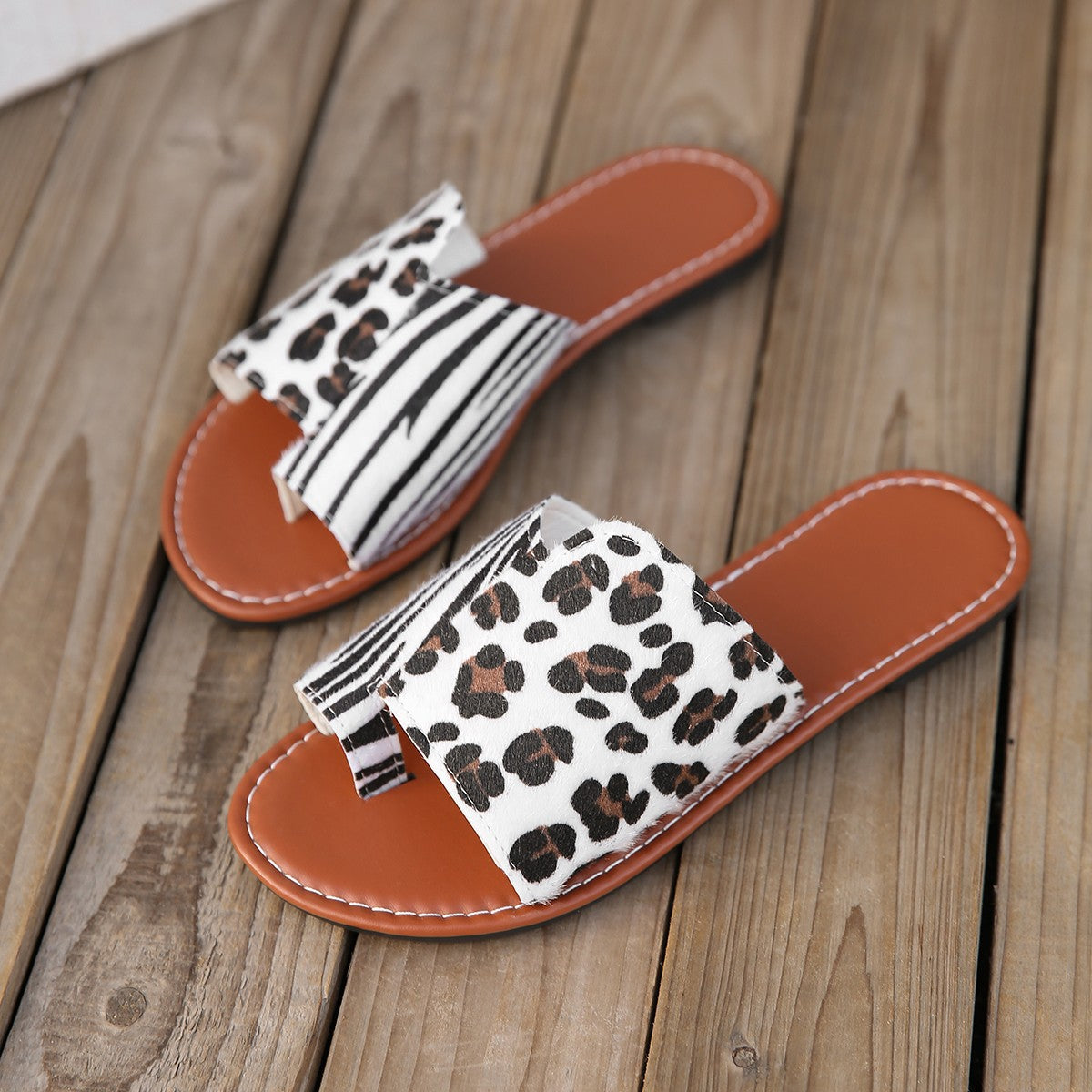 Sandales plates à bout ouvert pour femmes