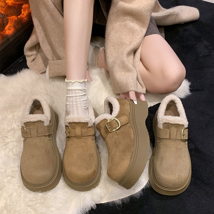 Pantoufles poilues avec des chaussures de coton en velours pour femmes