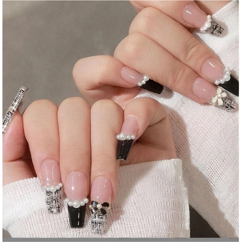 24 PCS noir et blanc CC ongles art