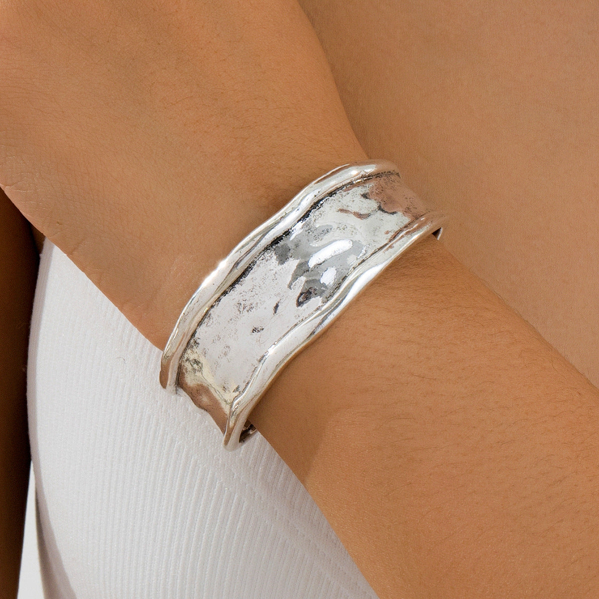 Bracelet en tissu texturé robuste