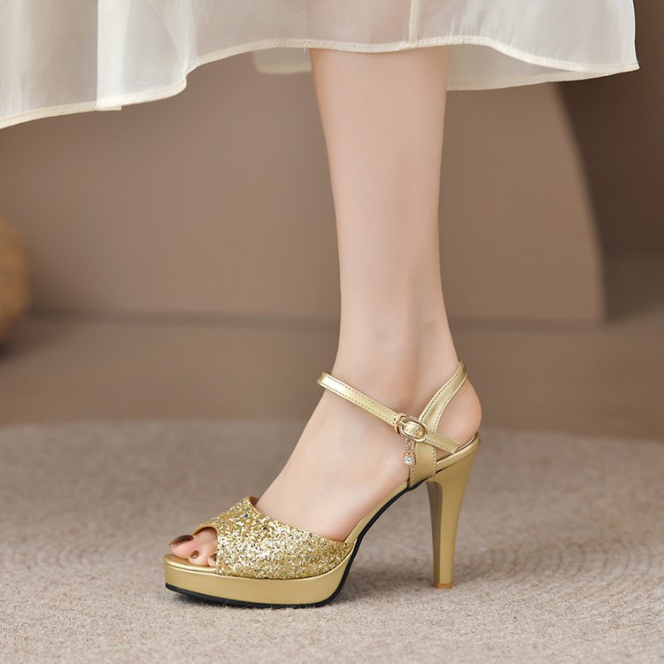 Talons hauts pour femmes