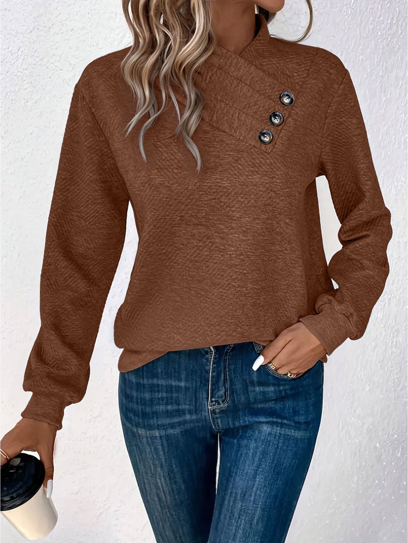 Sweatshirt pull avec un design boutonné et manches longues