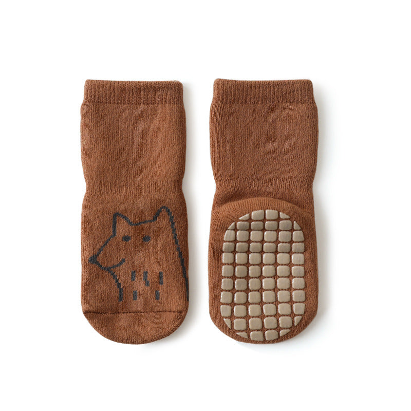 Chaussettes pour tout-petits à l'étage de l'enfant