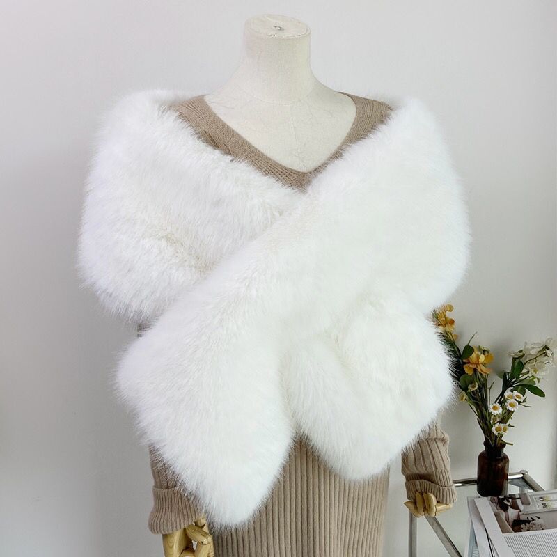 Clou de luxe léger en peluche polyvalente pour femmes