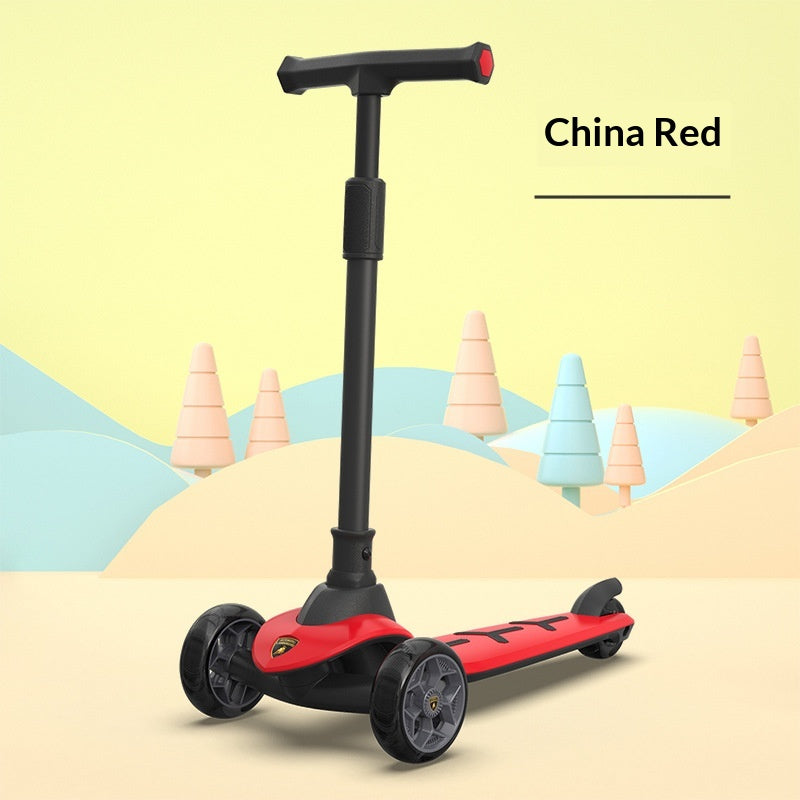 Un scooter que les enfants peuvent s'asseoir ou rouler