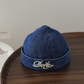 Les lettres de police artistiques monochromes pour enfants Broderie réglable Casual and Bohemian Styl