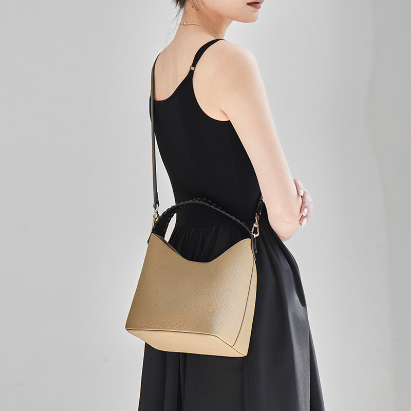 Sac de sous-bras polyvalent à la mode