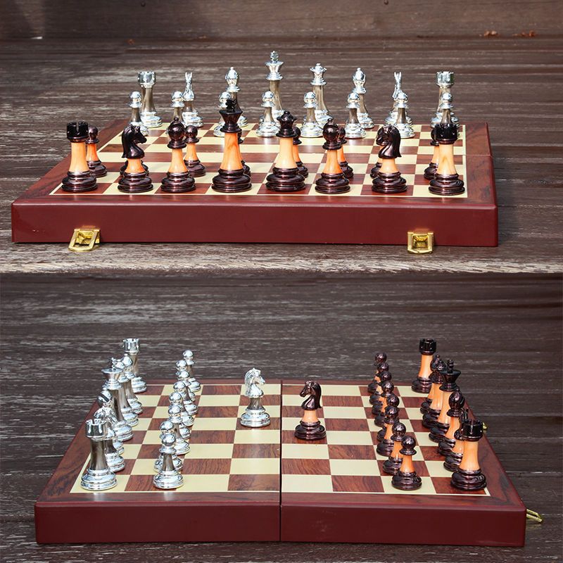 Ensemble d'échecs haut de gamme en métal et acrylique