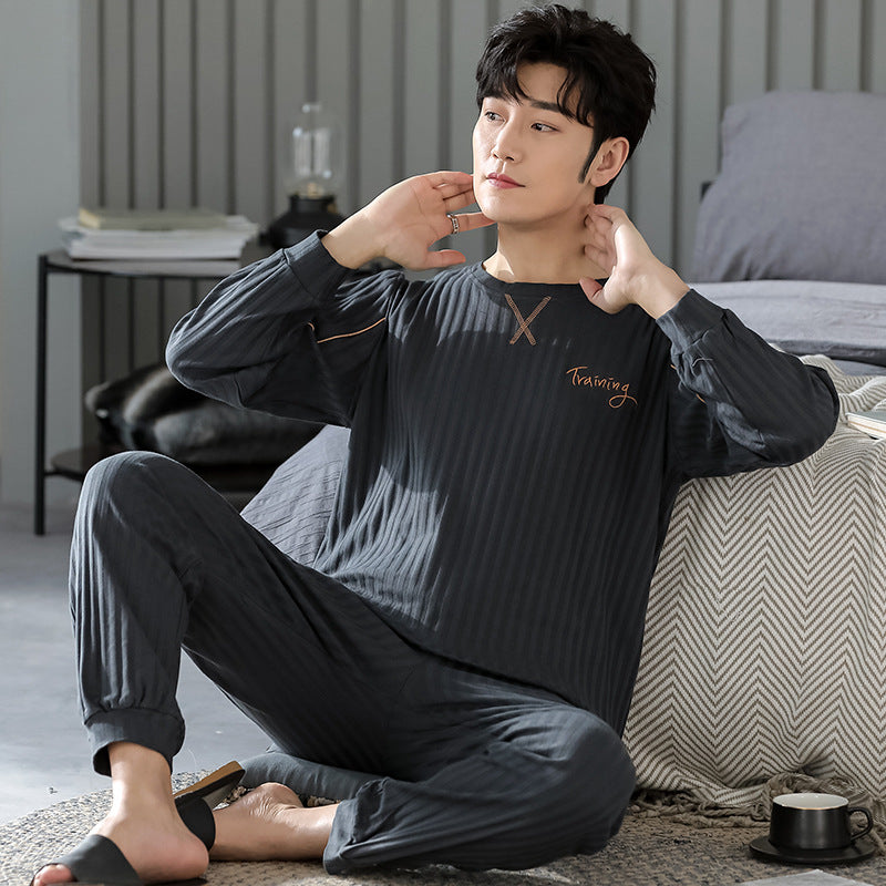 Printemps et automne L'usure de la maison des hommes de plus taille peut être déchirée à l'extérieur