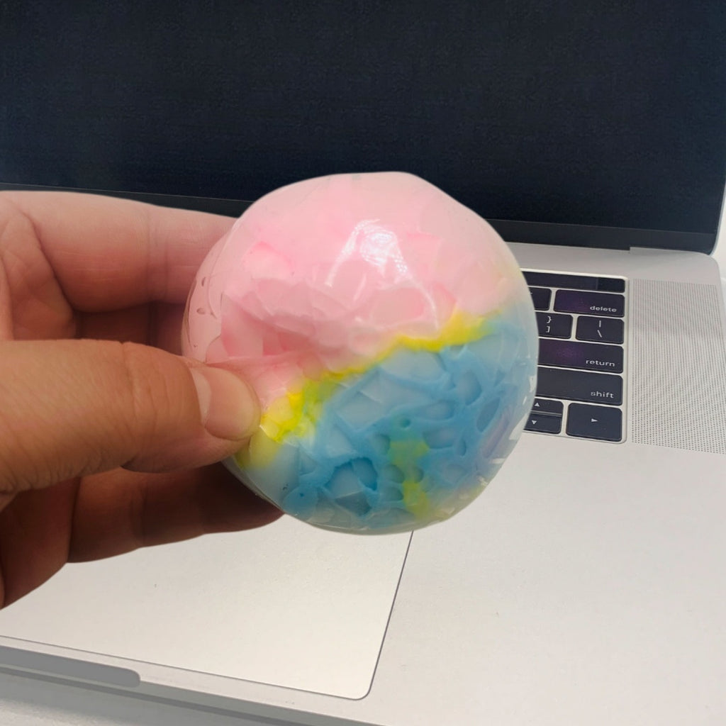 Chocolat foncé Crunchy Ball Stress-Relief Squeeze Toy