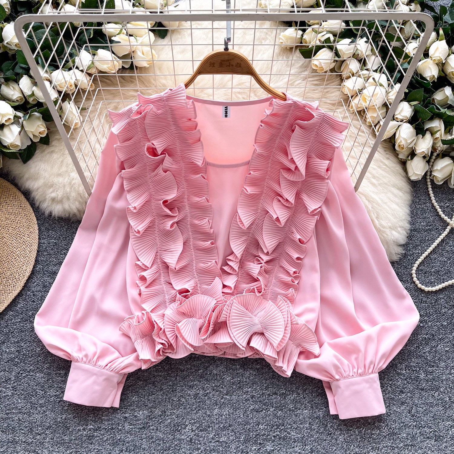 Socialite Court-Style Top avec les manches et l'ourlet volant