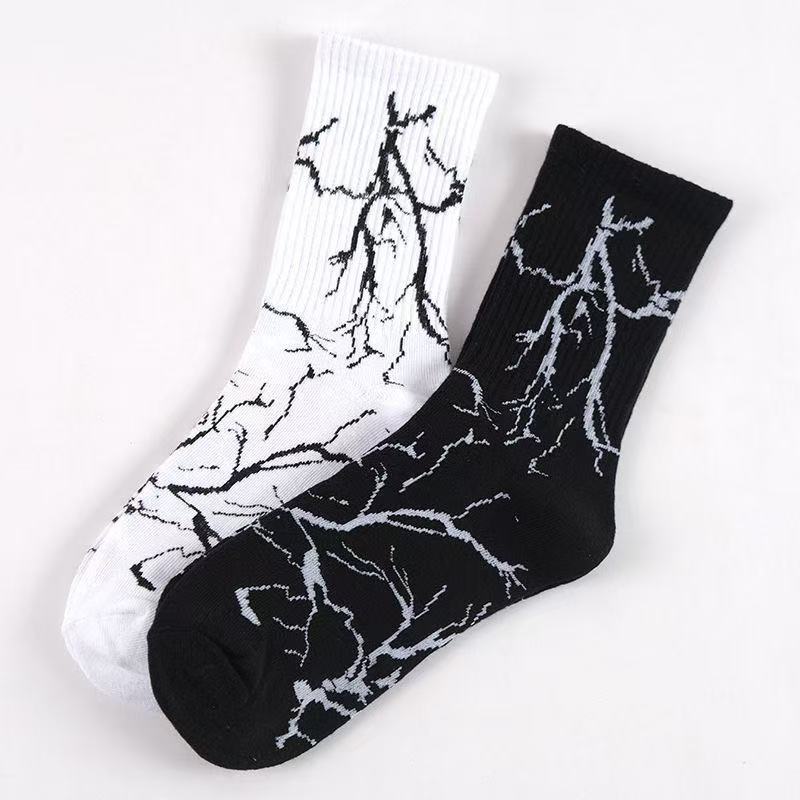Style coréen Trendy Marque Unisexe Couple Graffiti Couleur bloquées Chaussettes mi-calf