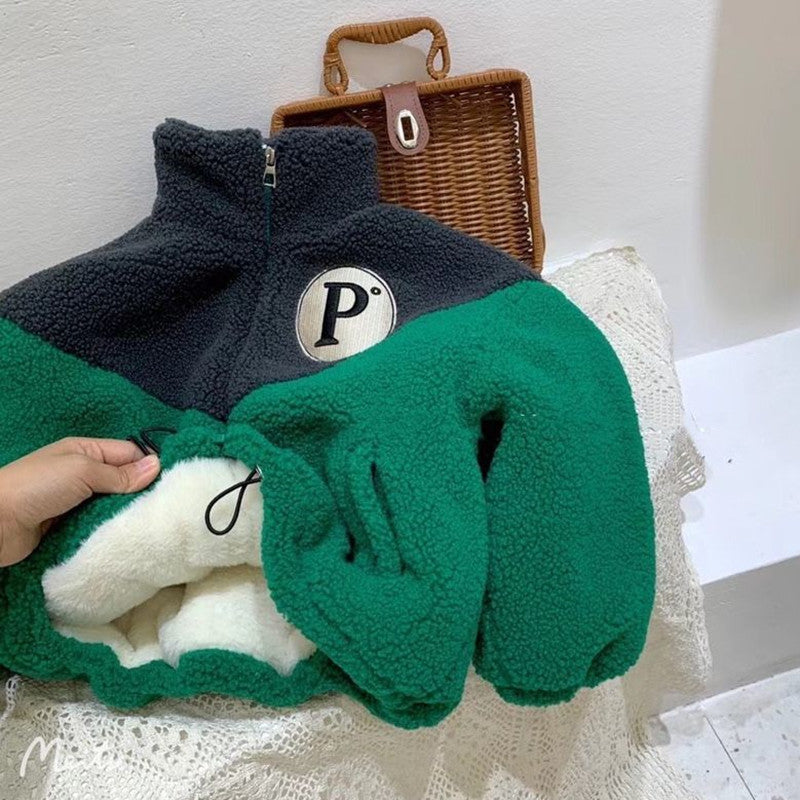 De plus, les vêtements en coton chaud épais pour les garçons et les filles