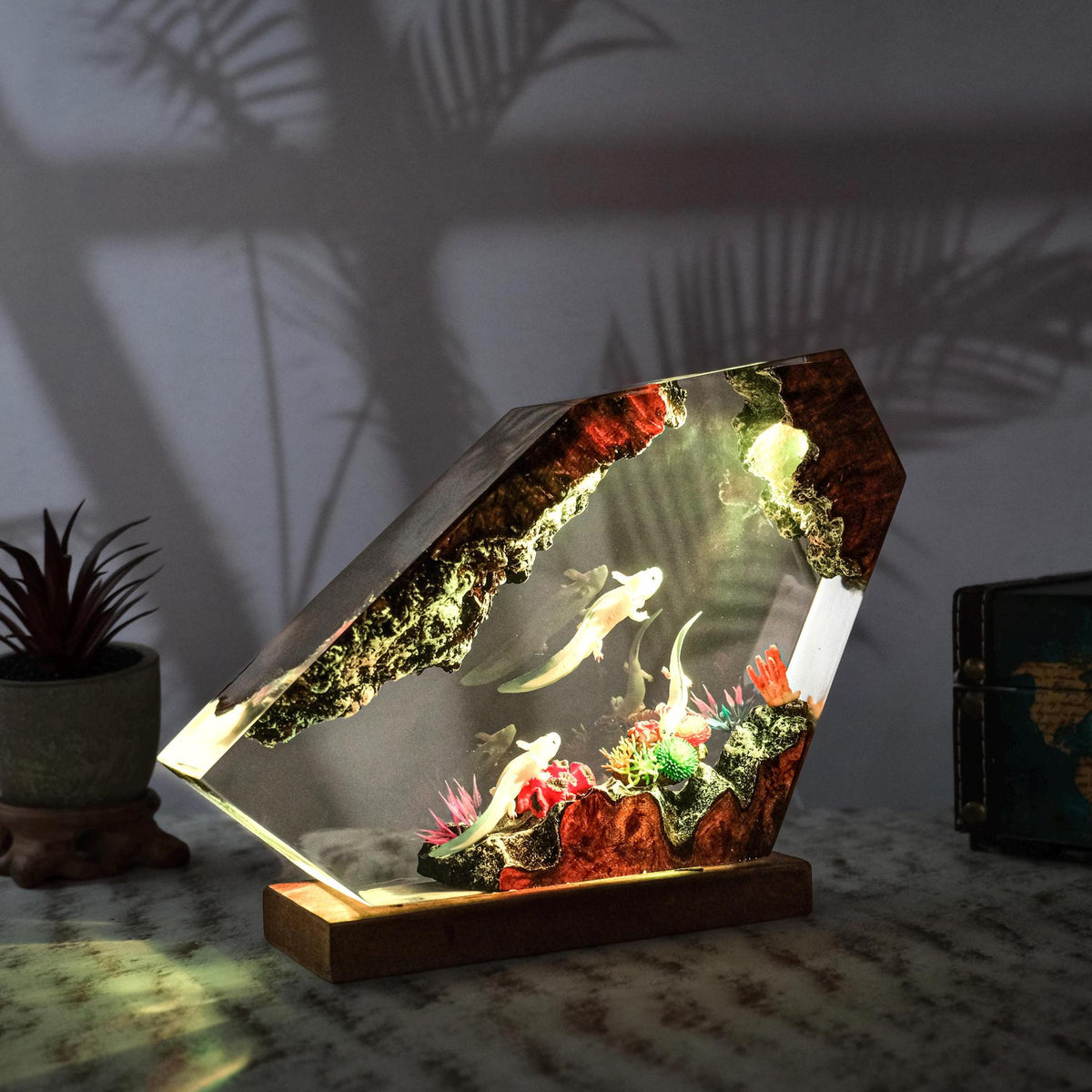 Lampe d'art en résine de forme Salamandre - Lampe de table créative artisanale pour table de nuit de décoration maison
