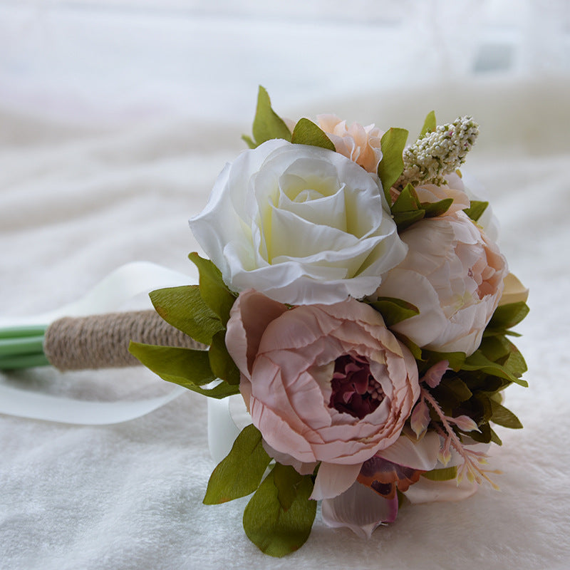 Fournitures de mariage Petit Bouquet de mariées tenant des fleurs