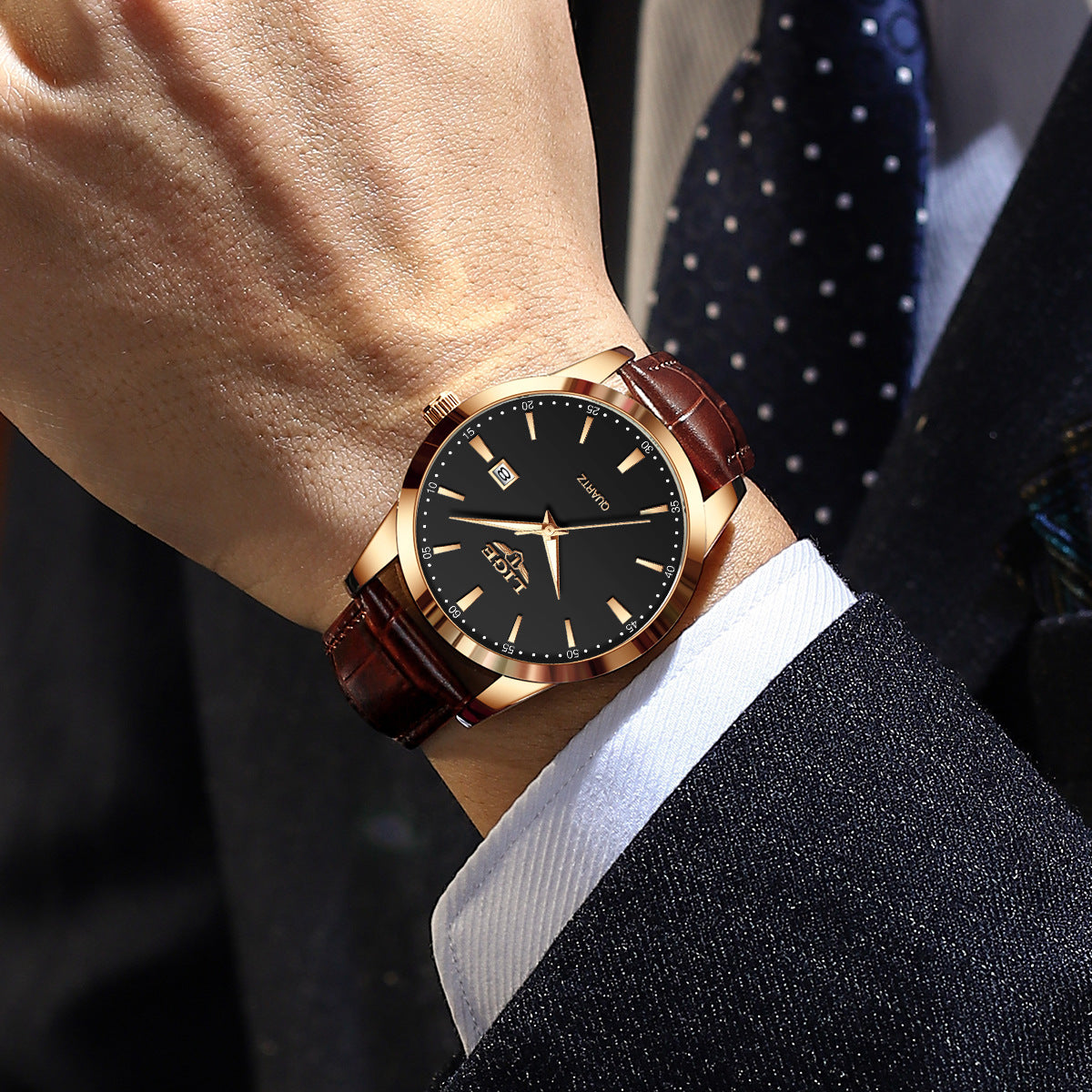 Montres Quartz pour homme Calendrier unique Ceinture en cuir à trois aiguilles imperméable