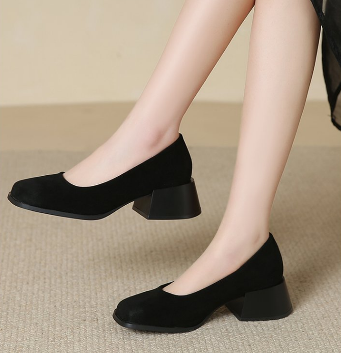Chic old block-heel pumps