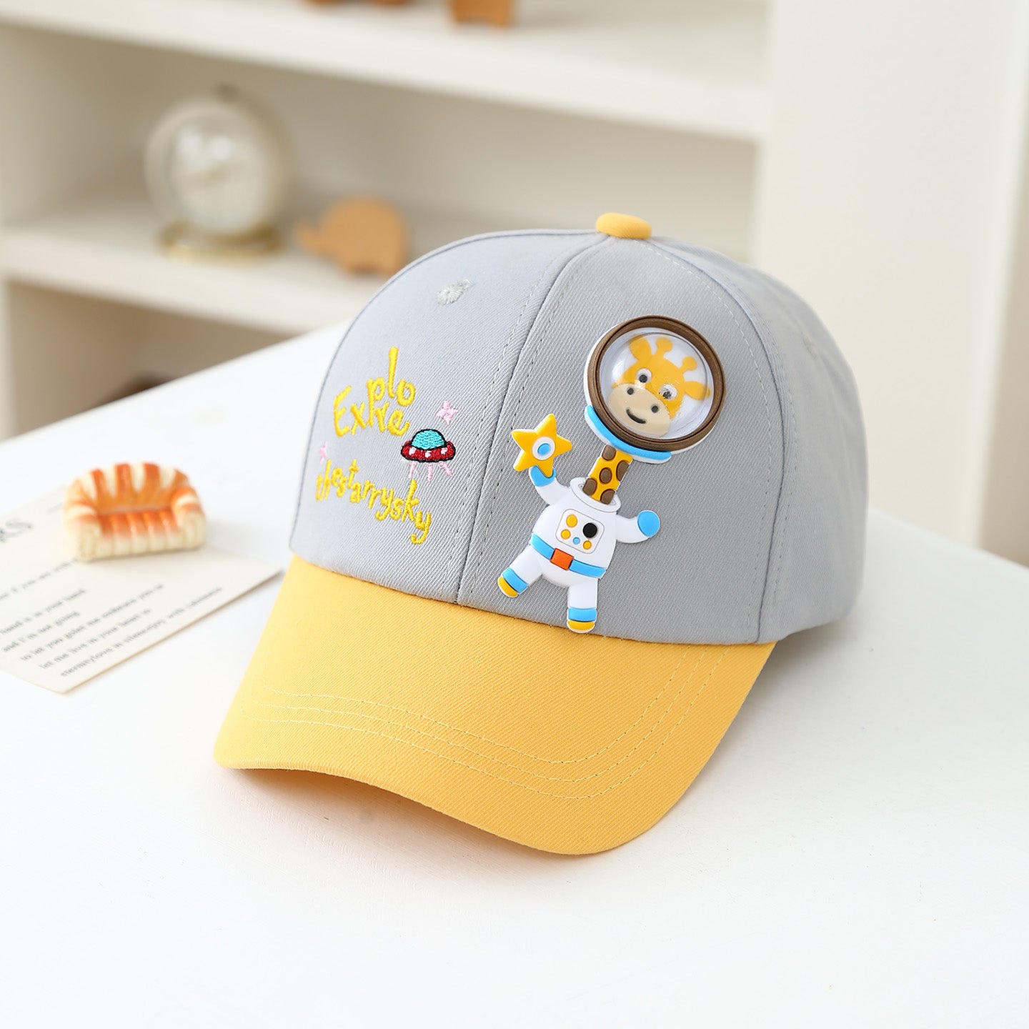 Printemps et été L'espace pour enfants Giraffe multicolore mignon et fashionable Casquette de baseball F