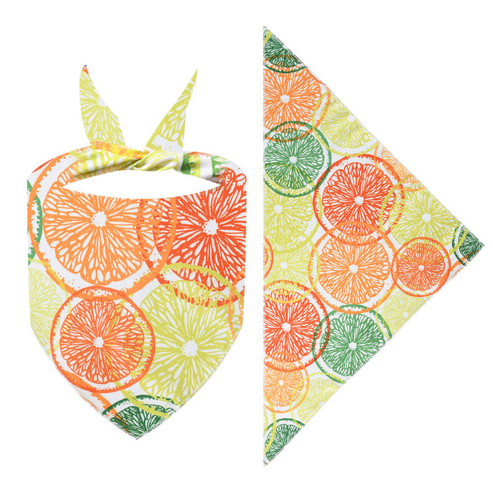 Dessin animé Triangle d'animal de compagnie frais Fruit Polyester imprimé Chat et chien Saliva Serviette écharpe Qui
