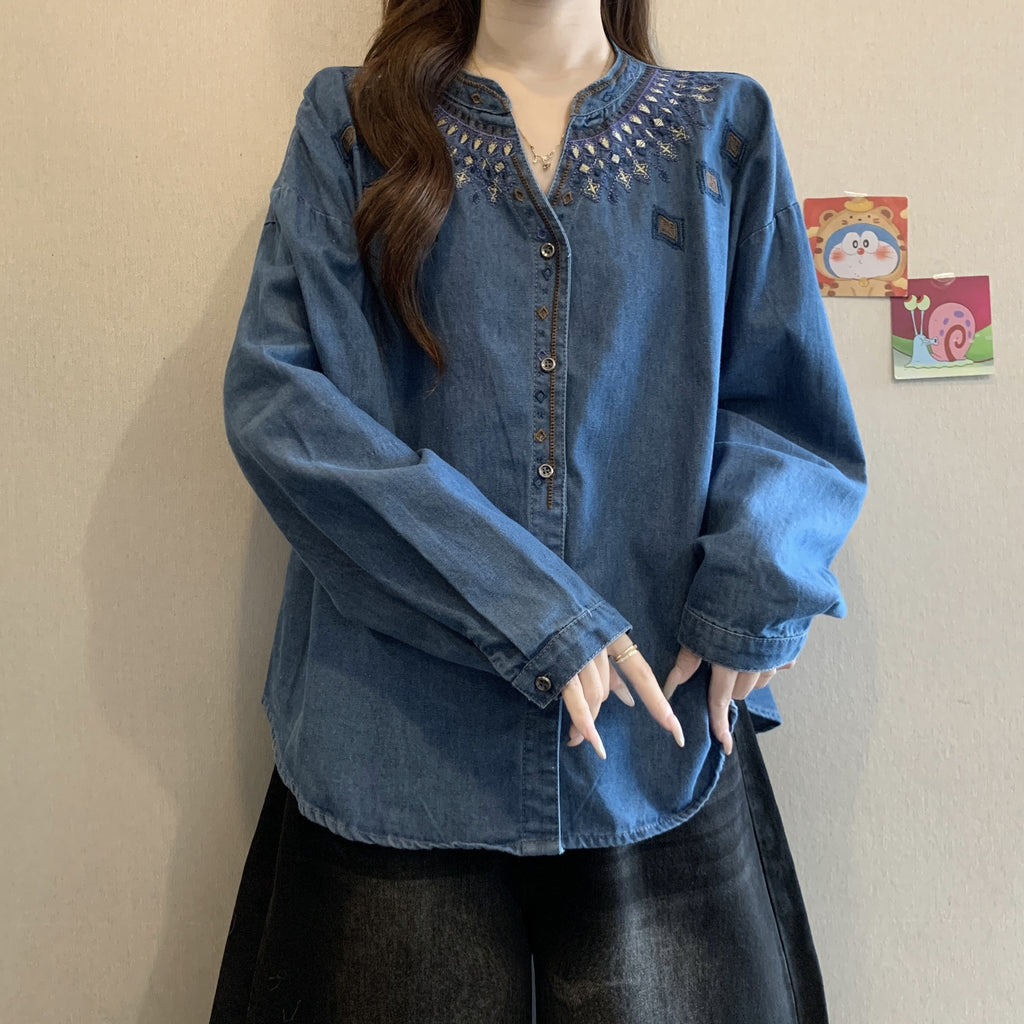 Chemise de denim brodée rétro pour les femmes