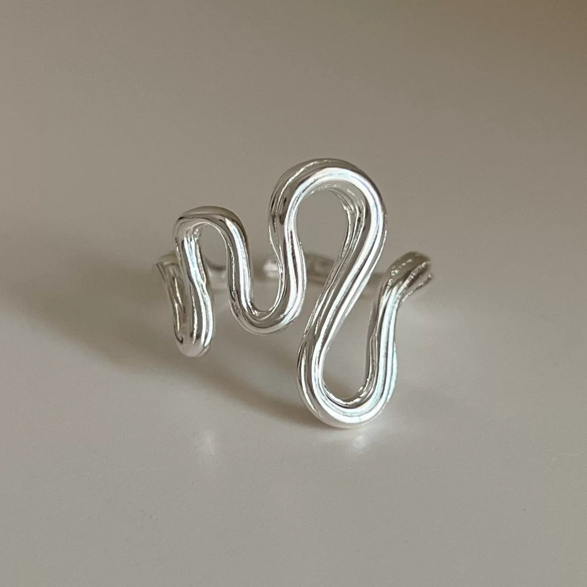 Femmes Minimalist Irrégulier Twisted Wave Open Ring