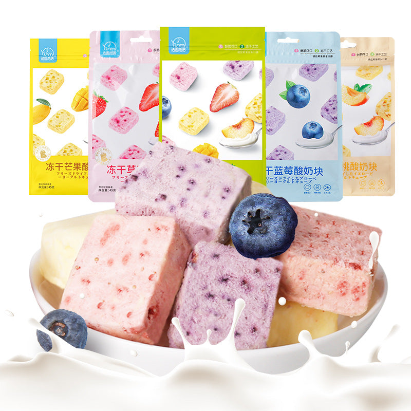 Cubes de yogourt avec morceaux de fruits Fraise Bleue