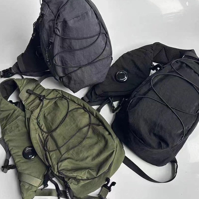 Style de rue Hommes Grande capacité sac poitrine Cool et personnalisé CP Design