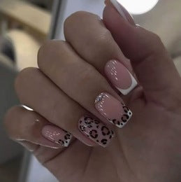 24 pièces Nail Art Haute Mode Simple Strass papillon fleur de vache porter Nail