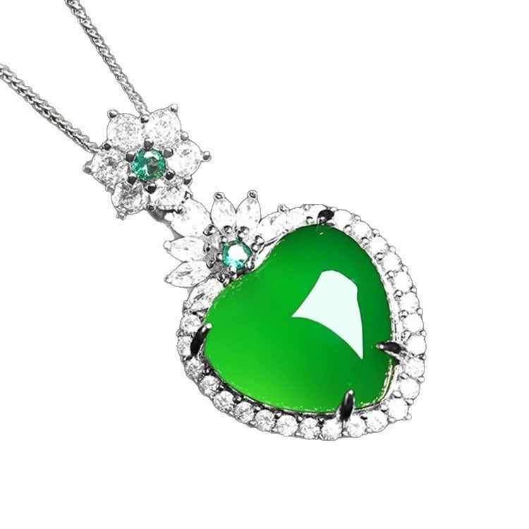 Glace naturelle Émeraude vert Chalcédoine pendentif plaqué Argent Sterling Collier en forme de coeur