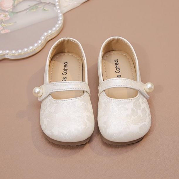 Chaussures en cuir de style national pour filles