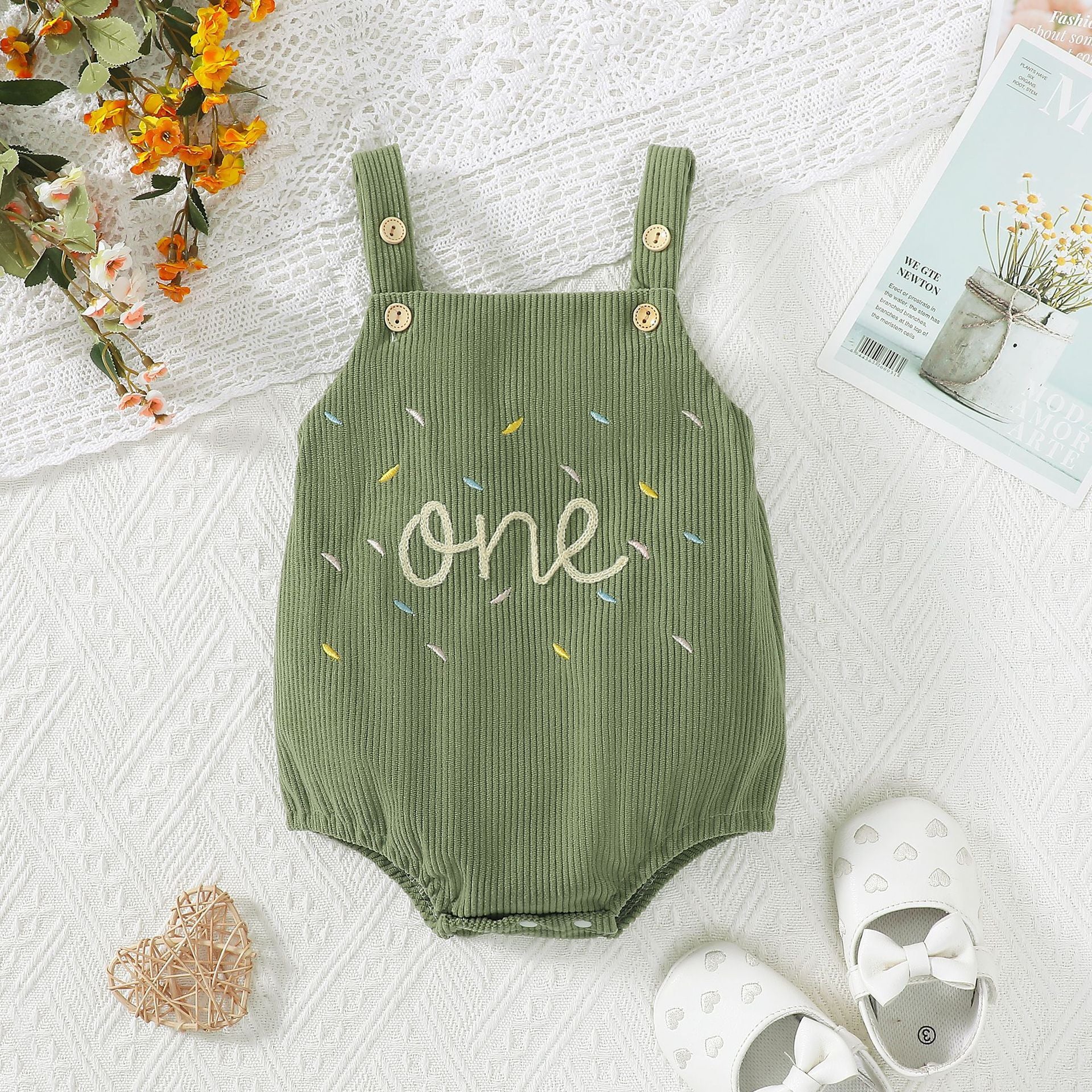 Mignon d'un an Serviette Broderie-Strap Corduroy Romper