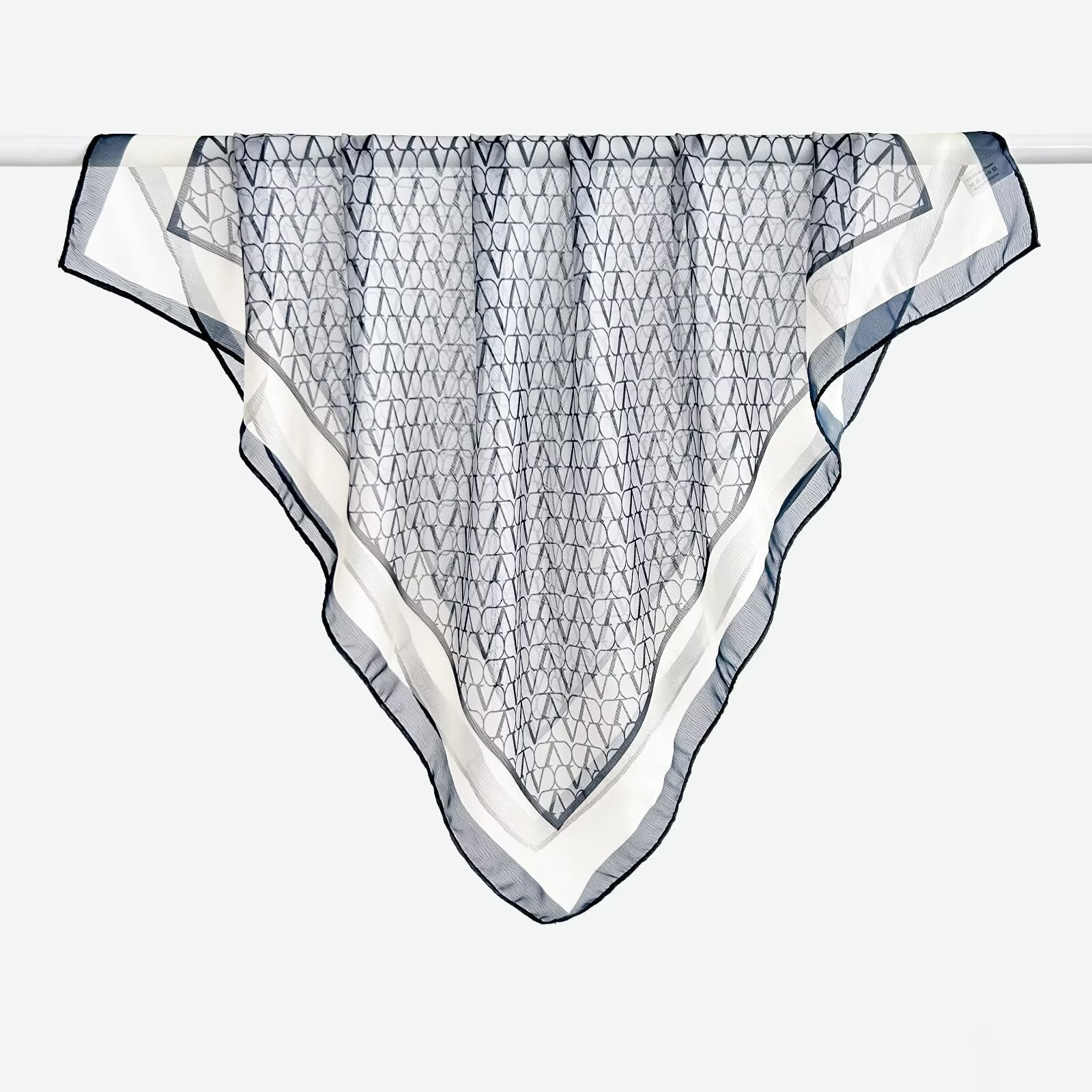 Écharpe mince imprimée versatile carrée