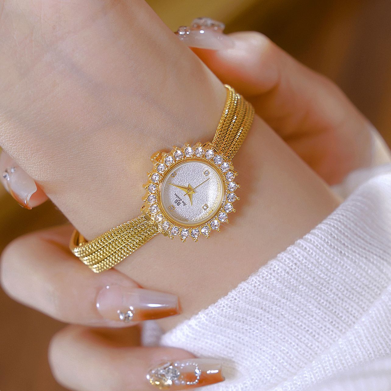 Montre à fleurs Gesang, l'un des élégants garde-temps