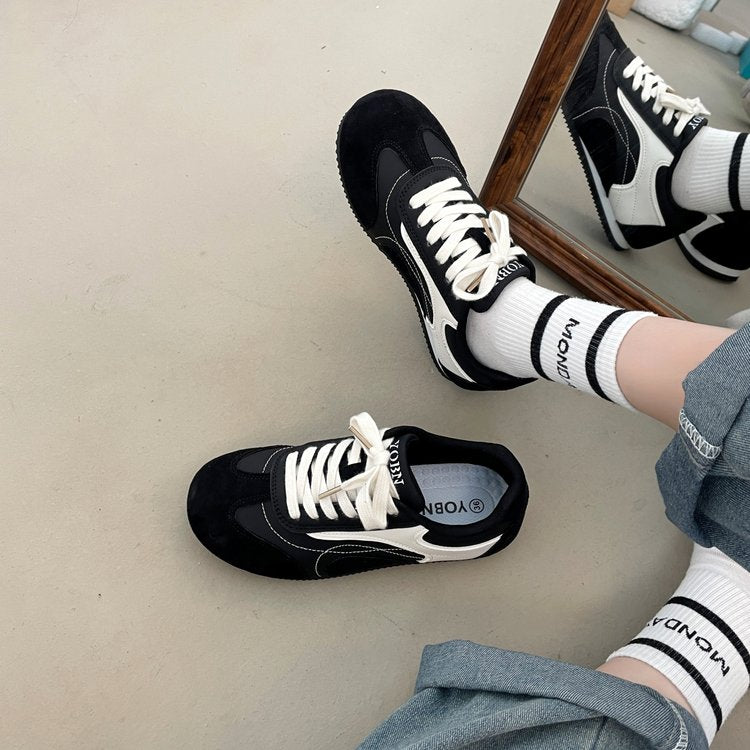 Femmes Retro Suede Mix Sneakers Bloc de couleur Contraste Panneau de pointage Détail Basse ronde T