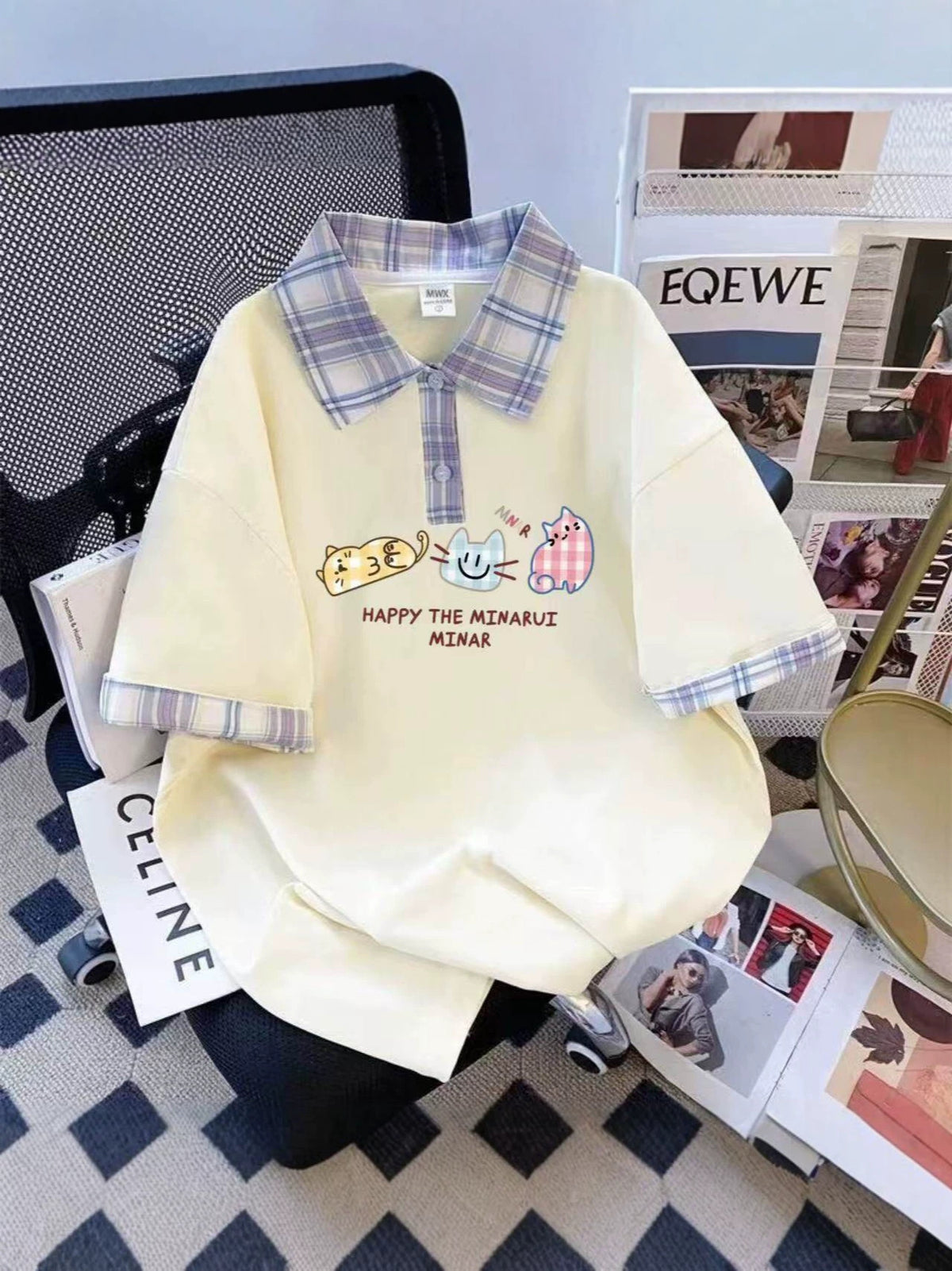 Imprime-lettre mignon à trois chats à manches courtes Plaid Loose-fit Trendy Top style Preppy