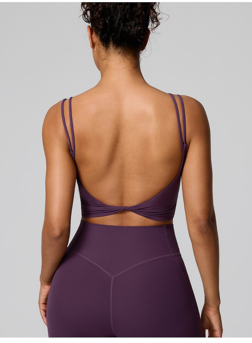 Haut de Yoga avec le dos ouvert