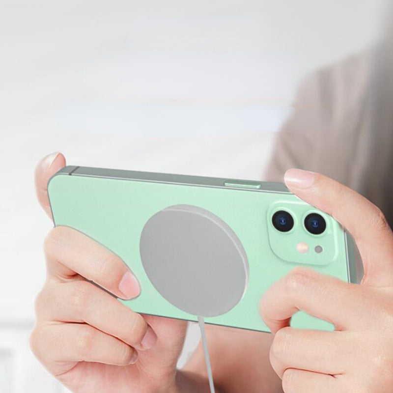 Ventes directes d'usine Chargeur sans fil magnétique pour téléphone rapide 15W