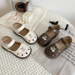 Sandales aux pieds fermés pour filles