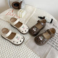 Sandales aux pieds fermés pour filles