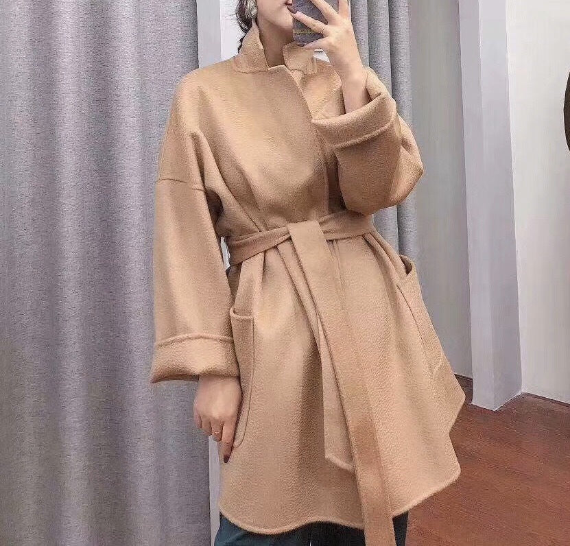 Manteau à double face en laine de longueur moyenne
