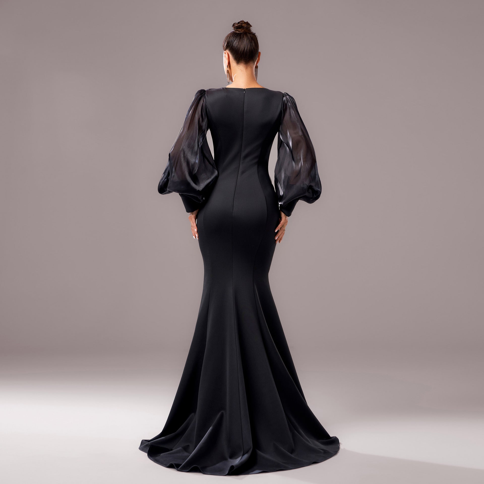 Robe à queue de poisson à manches longues pour banquet à col rond