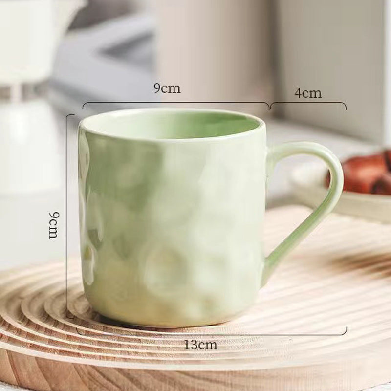 Élégante tasse en céramique à la main