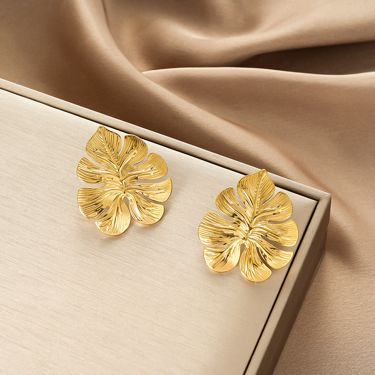 Boucles d'oreilles de pression en acier inoxydable vintage européen et américain