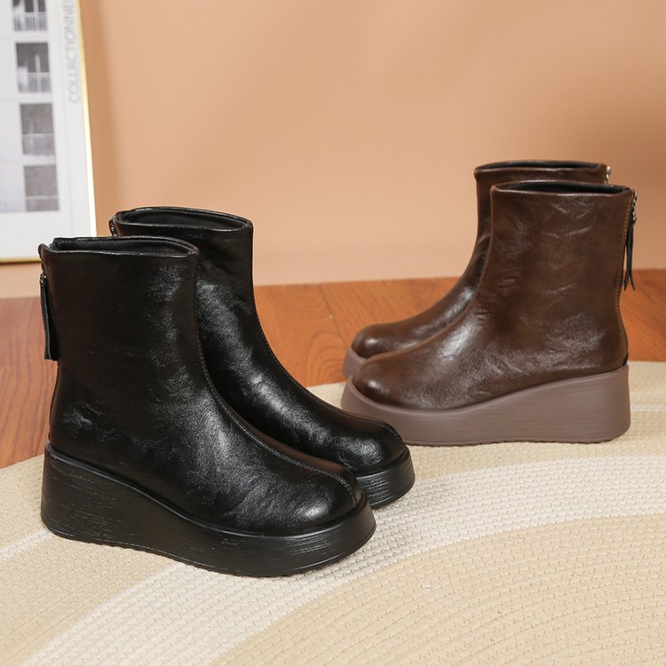 Mode rétro et bottes courtes confortables