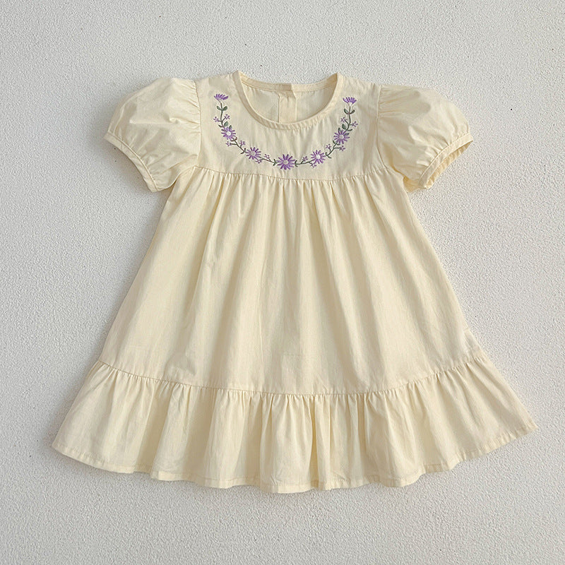 Robe de fleur brodée de petites filles à manches courtes