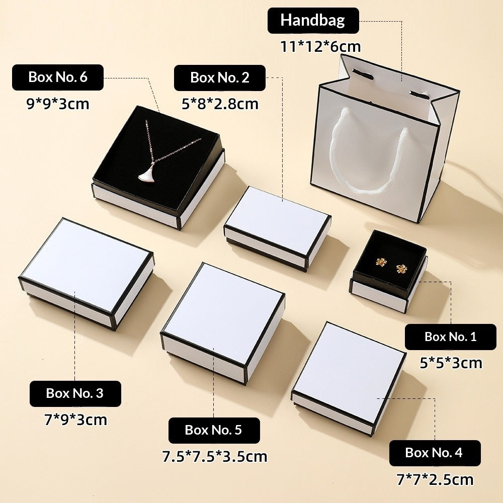 Exquise, boîte-cadeau à bijoux légère-luxe avec une ancienne esthétique haut de gamme