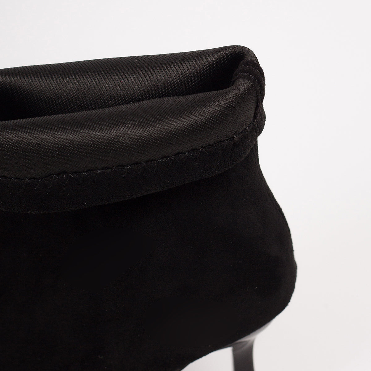 Arrivée Bottes de chevilles de femmes Stiletto talon haute pointe orteil Suede Tir sur la mode Bottes Com